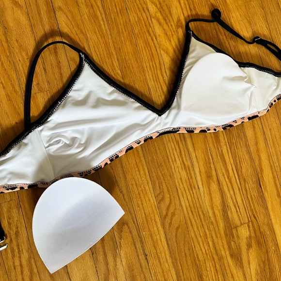 Cupshe Leopard Bikini Top - Picture 6 of 7